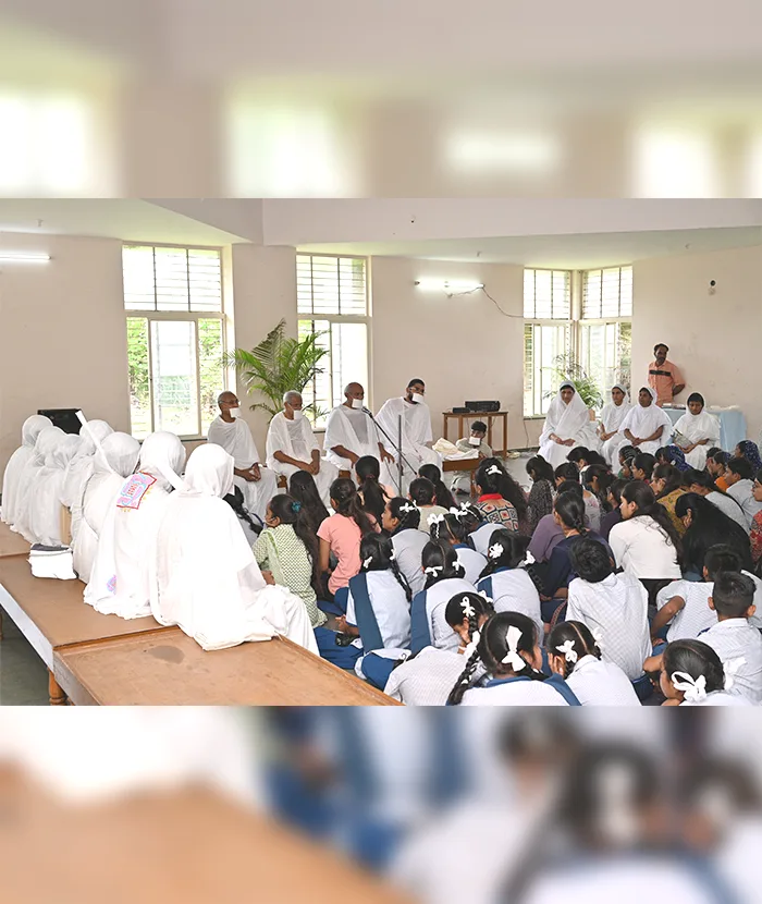 Pujya Dinesh Muniji Maharaj Visits Veerayatan Kutch