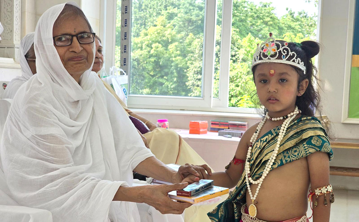 Celebrations of Bhagwan Mahavir’s birth during Paryushan